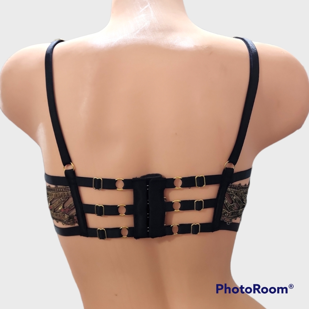 🆕️VS VERY SEXY Strappy Embroidered Open Cup Balconette Bra Size 36B - Picture 6 of 16